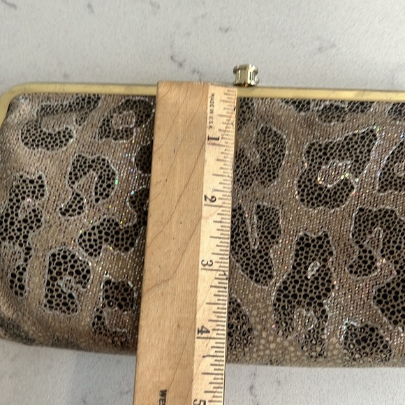 HOBO Lauren Cheetah Shimmer print - Picture 12 of 12